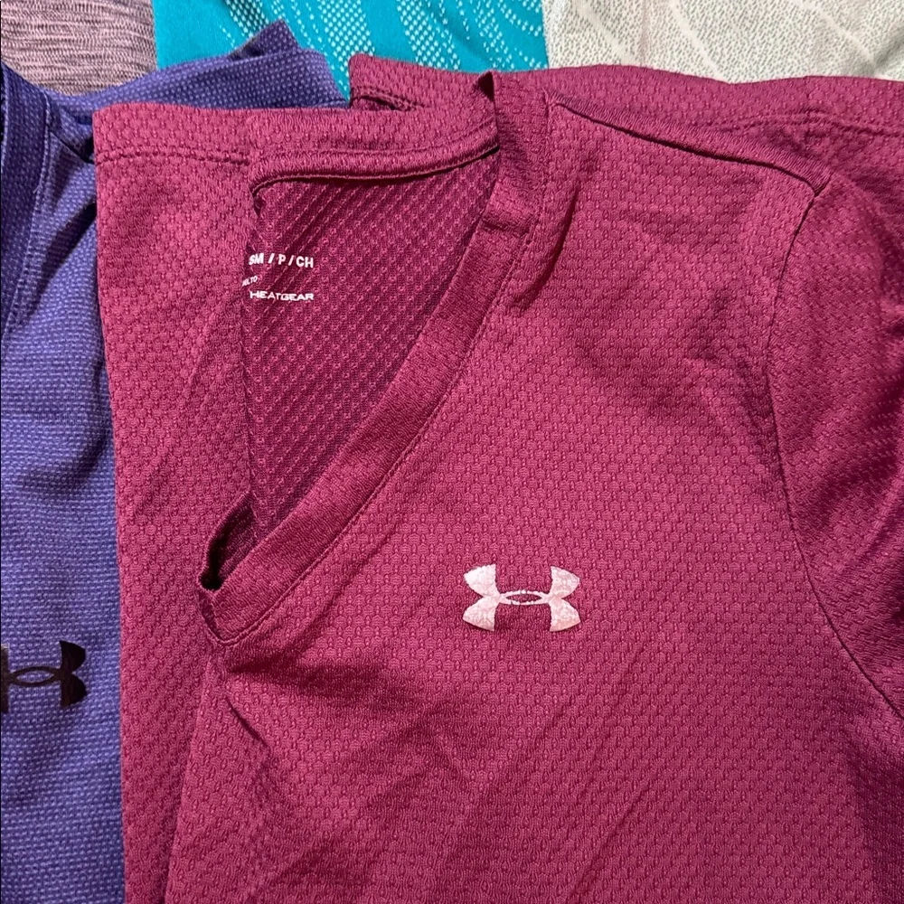 Under Armour Athletic Shirts Set - Picture 5 of 5